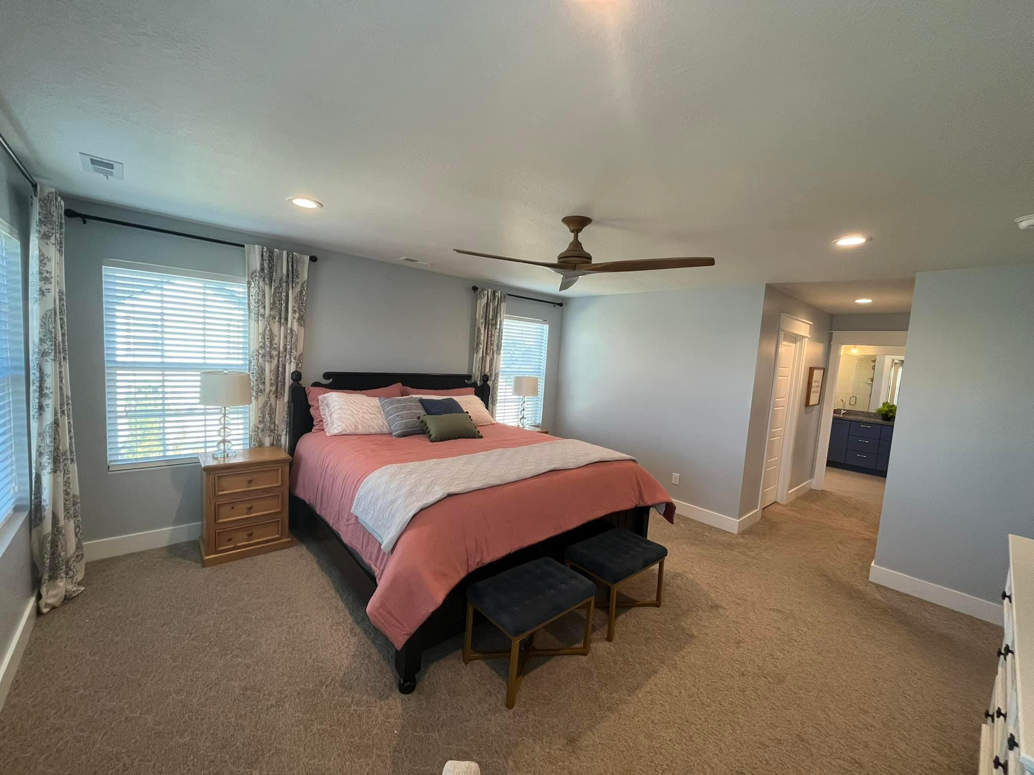 Picture of the master bedroom pic 2.