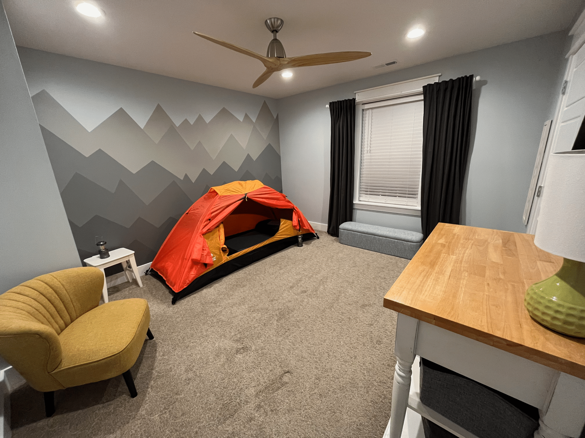 Picture of the bedroom 2.